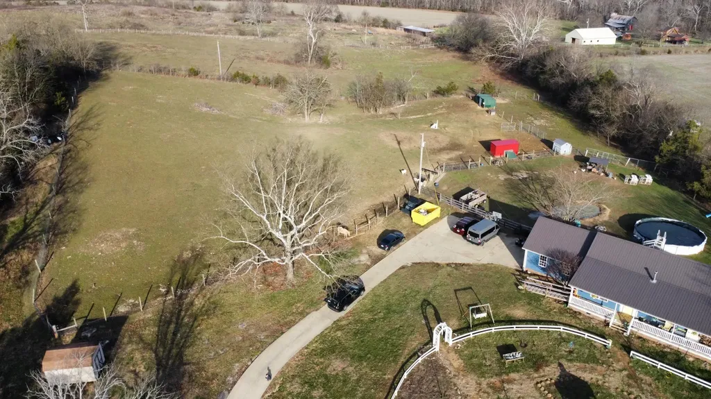 350 Grapevine Road Harrodsburg KY 40330