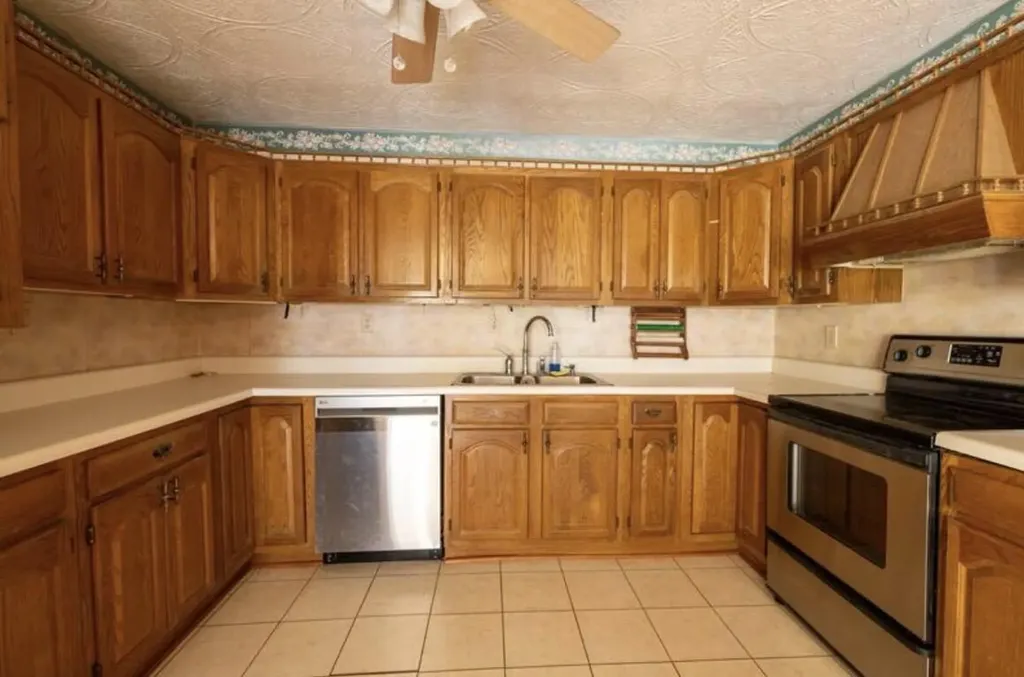 939 Right Fork Island Creek Road Pikeville KY 41501