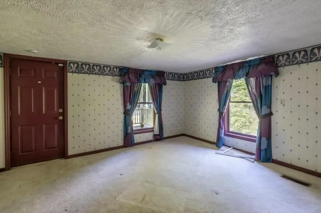 939 Right Fork Island Creek Road Pikeville KY 41501