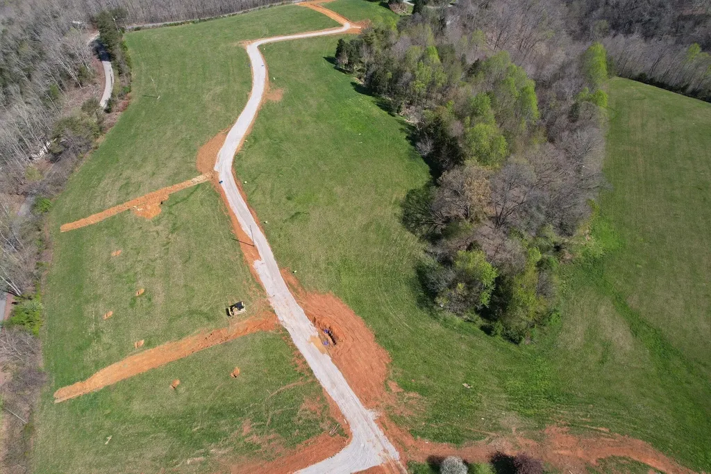 27 Beech Grove Road Jabez KY 42544