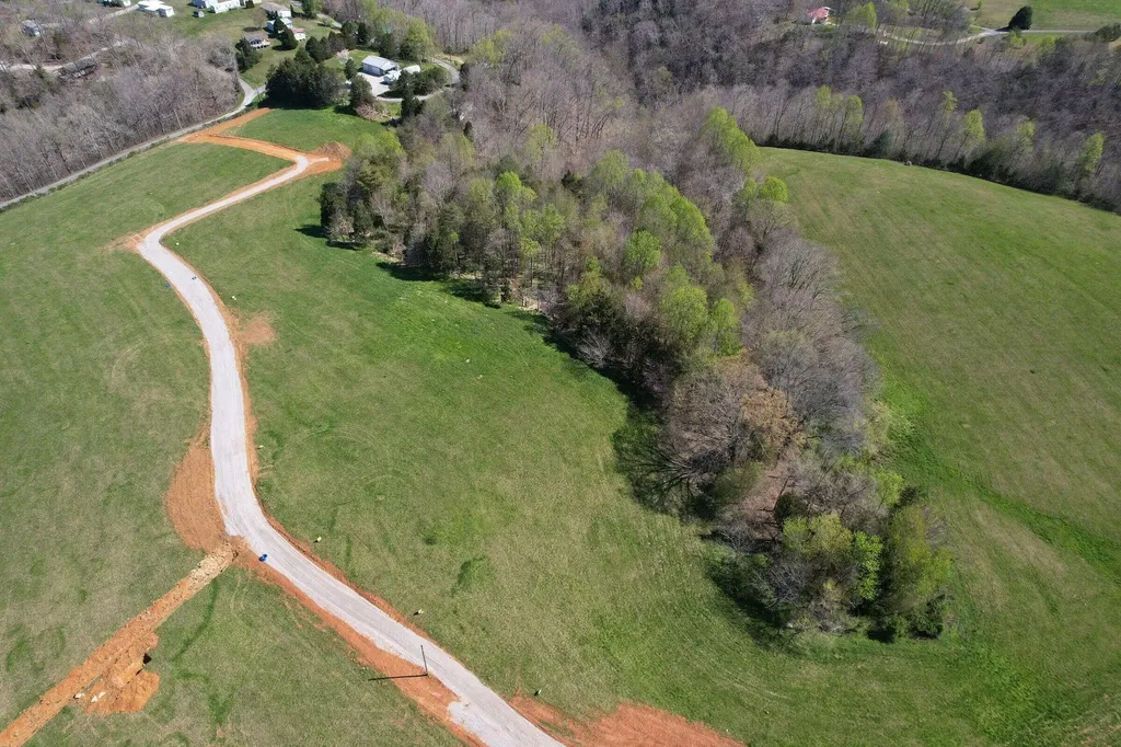 27 Beech Grove Road Jabez KY 42544
