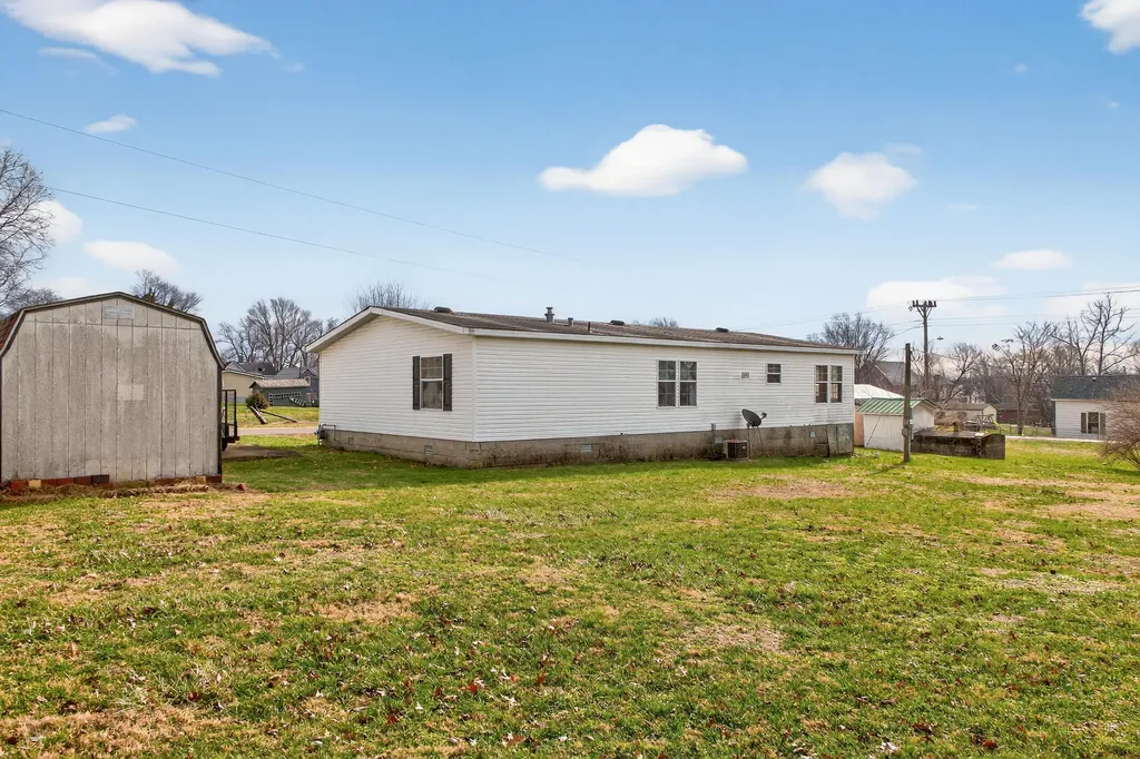 202 N Third Street Harrodsburg KY 40330