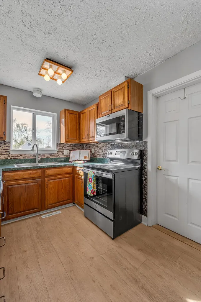 3285 Shoal Lake Drive Lexington KY 40515