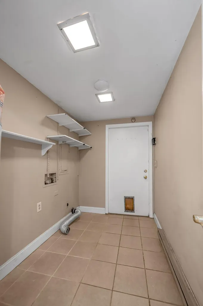 3285 Shoal Lake Drive Lexington KY 40515