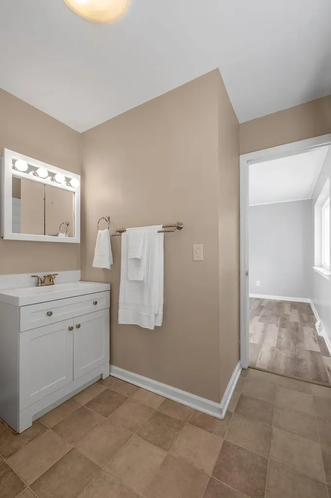 3285 Shoal Lake Drive Lexington KY 40515
