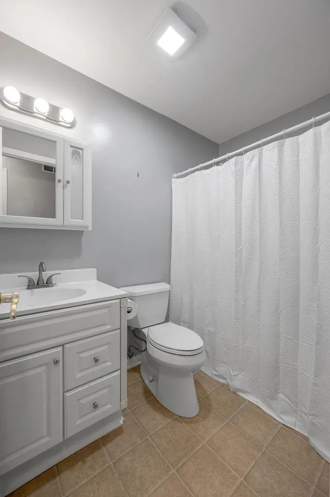 3285 Shoal Lake Drive Lexington KY 40515