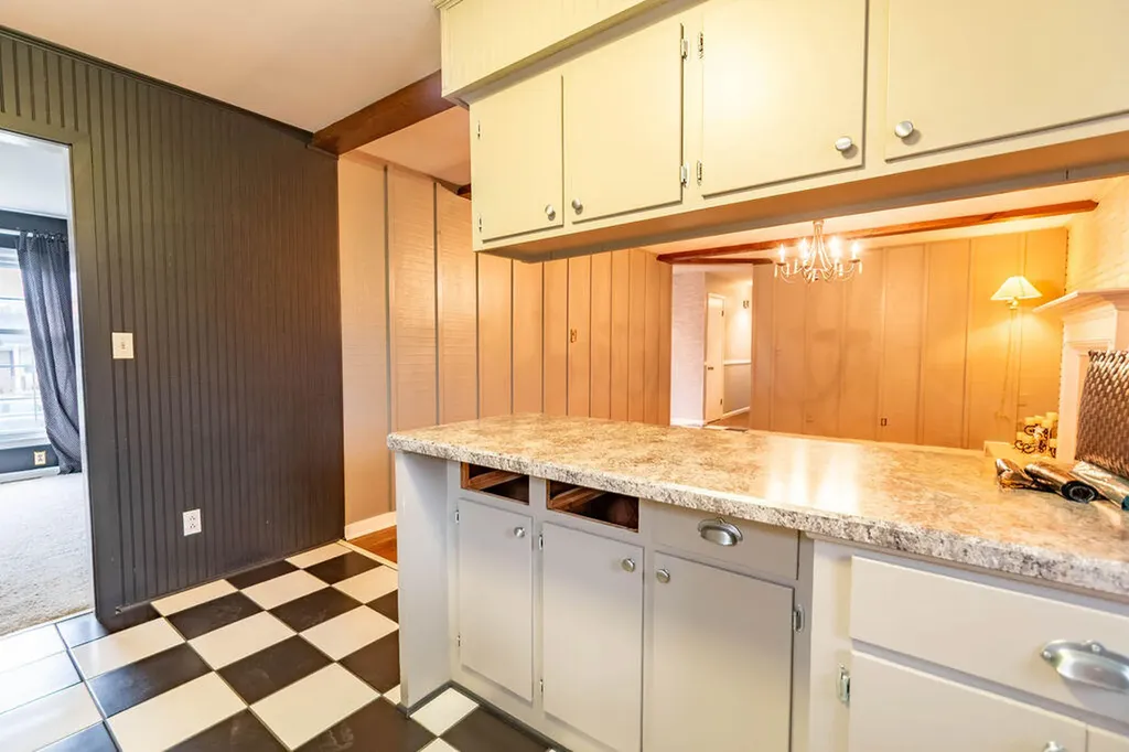 107 Pin Oak Drive Lancaster KY 40444