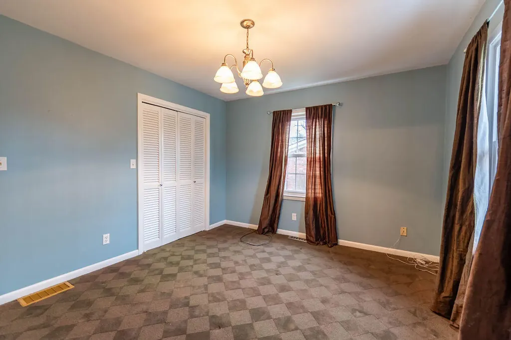107 Pin Oak Drive Lancaster KY 40444
