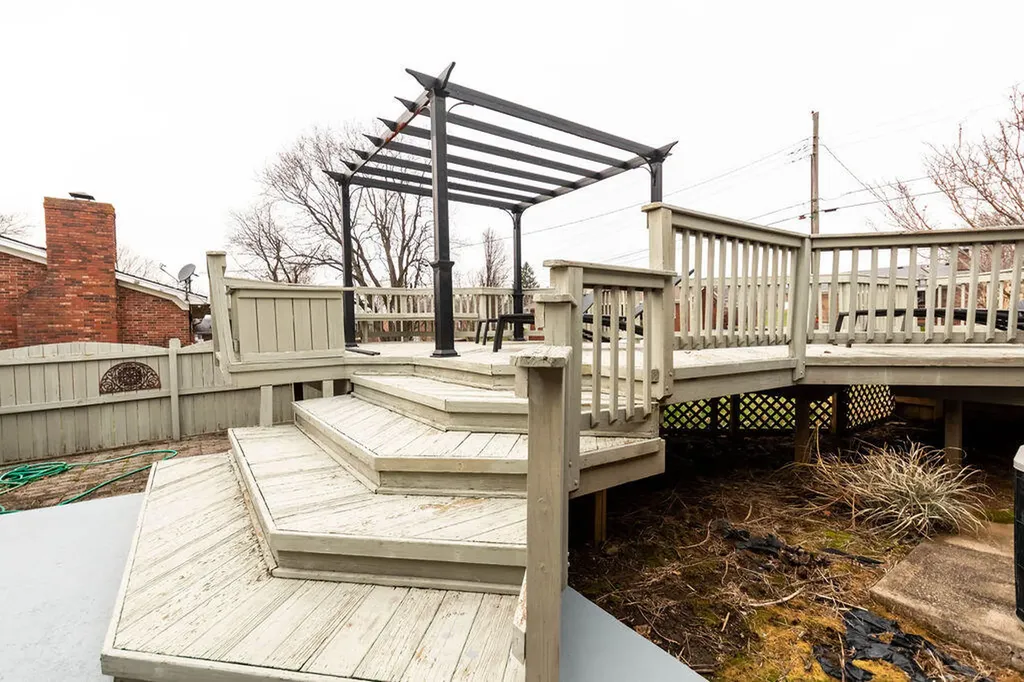 107 Pin Oak Drive Lancaster KY 40444
