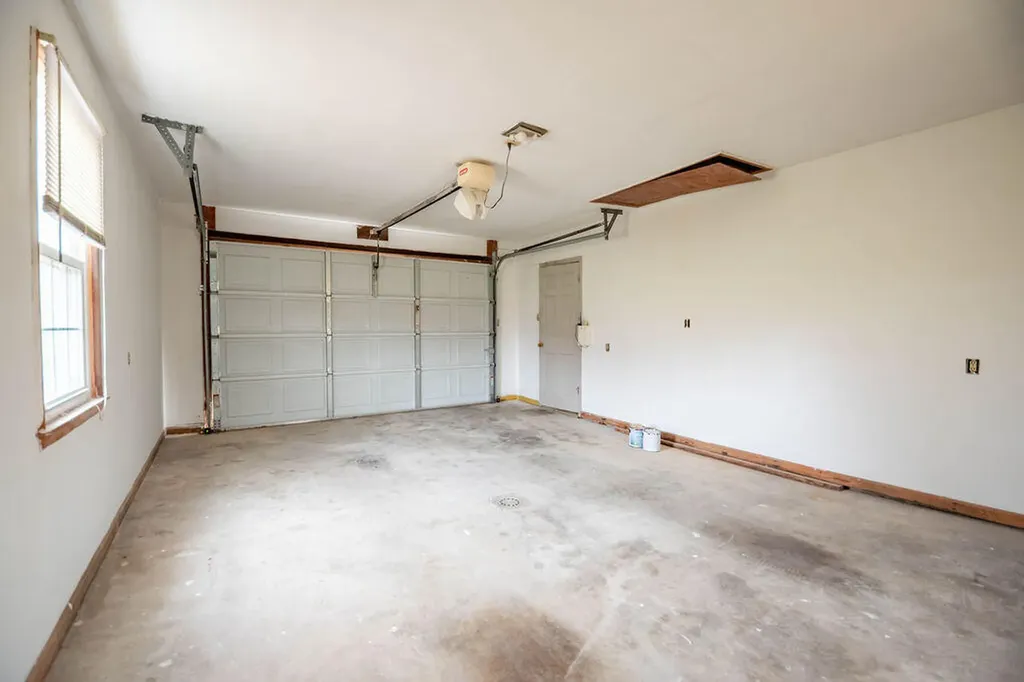 107 Pin Oak Drive Lancaster KY 40444