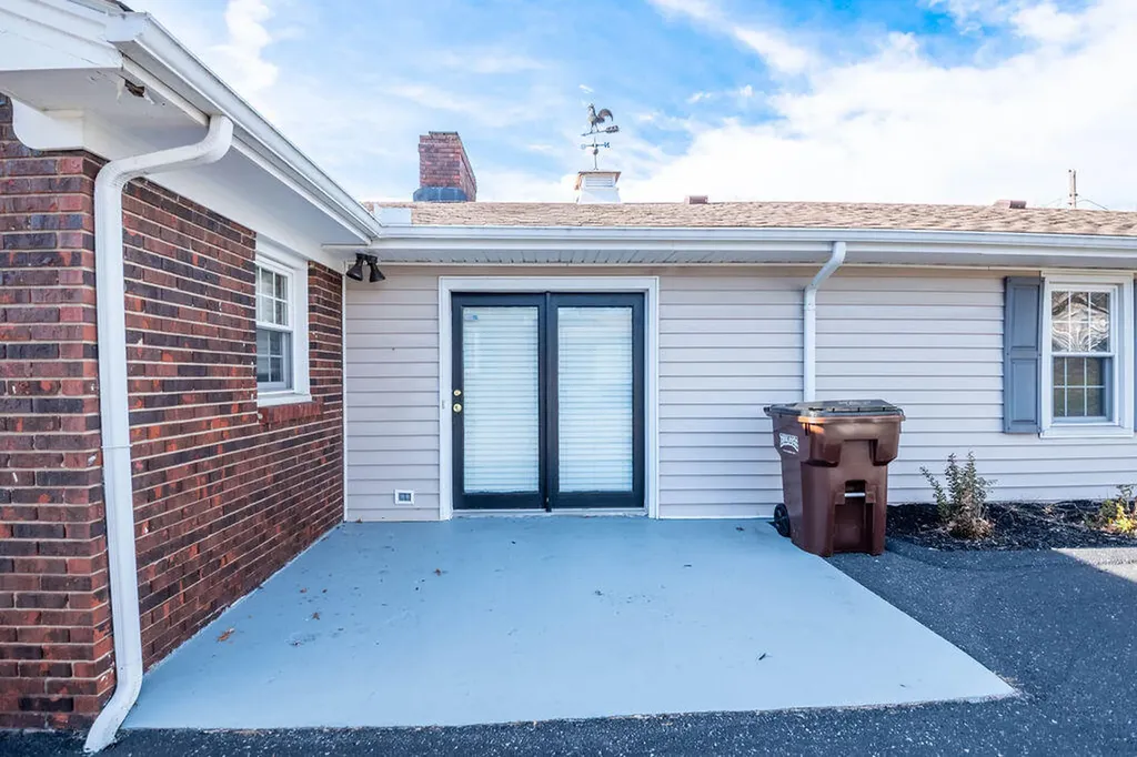 107 Pin Oak Drive Lancaster KY 40444