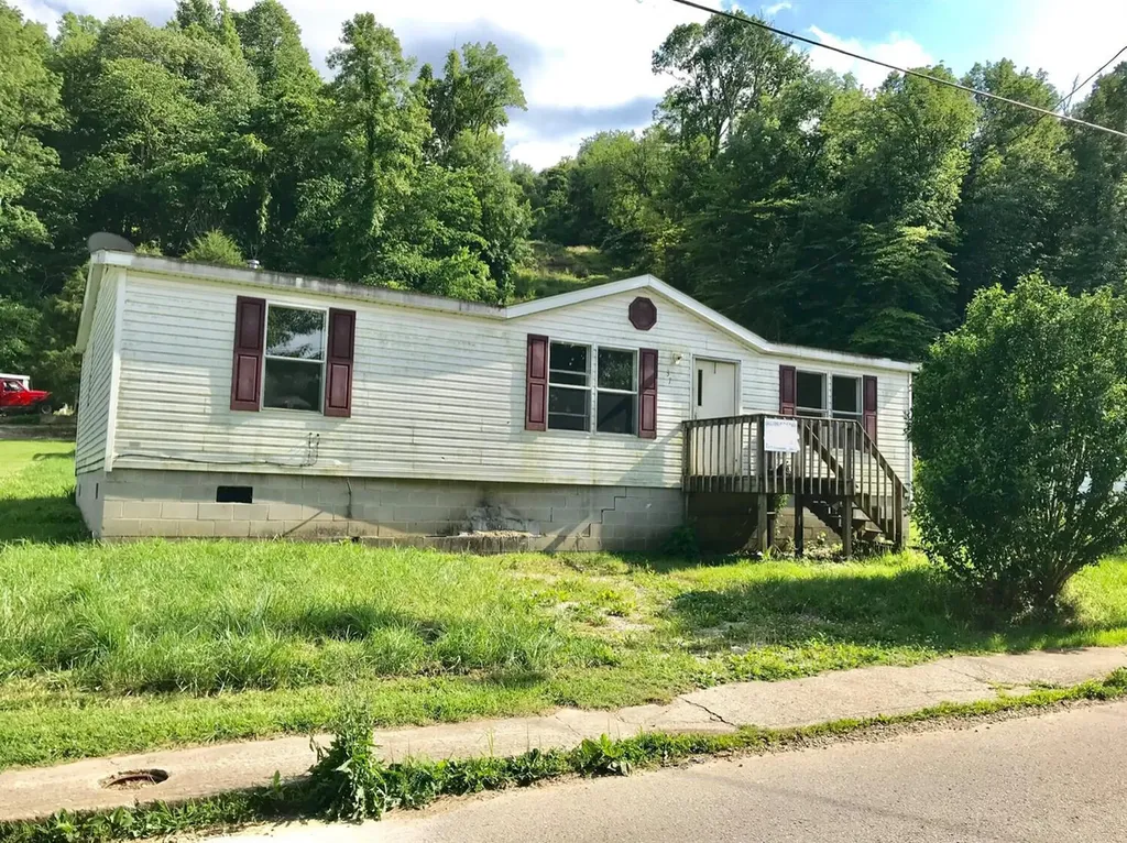 370 Chili Street Olive Hill KY 41164