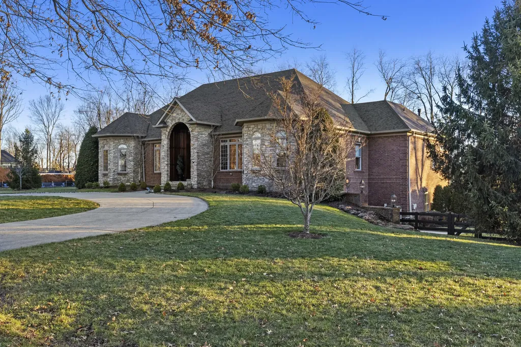 236 E Cambridge Lane Nicholasville KY 40356