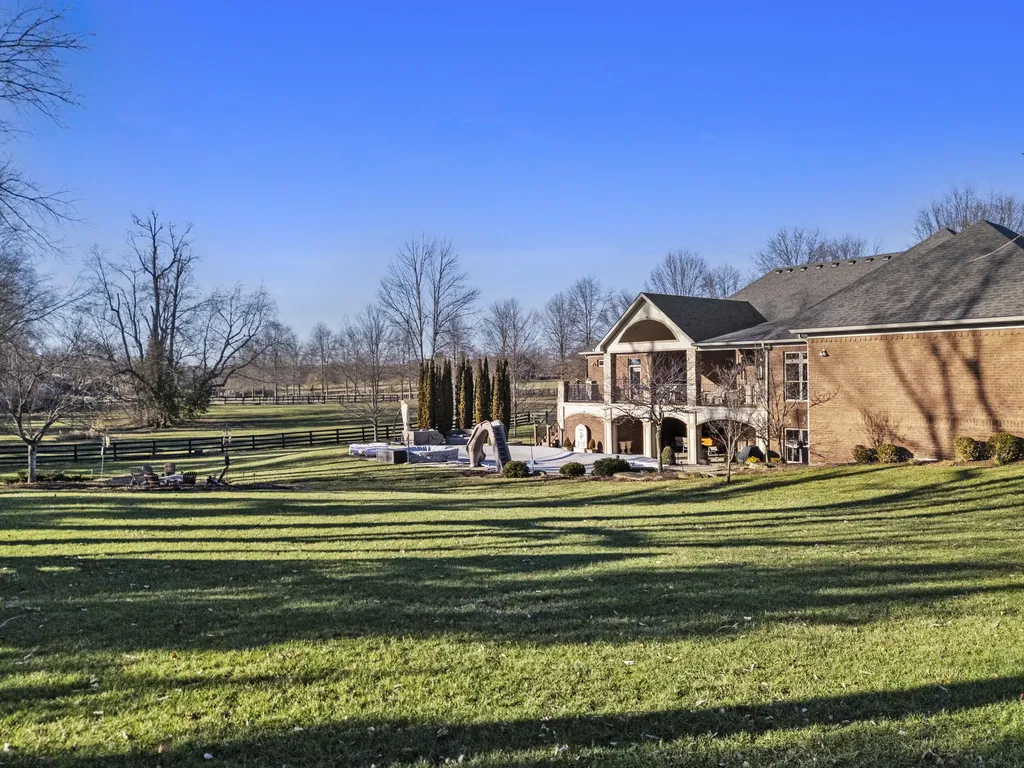 236 E Cambridge Lane Nicholasville KY 40356