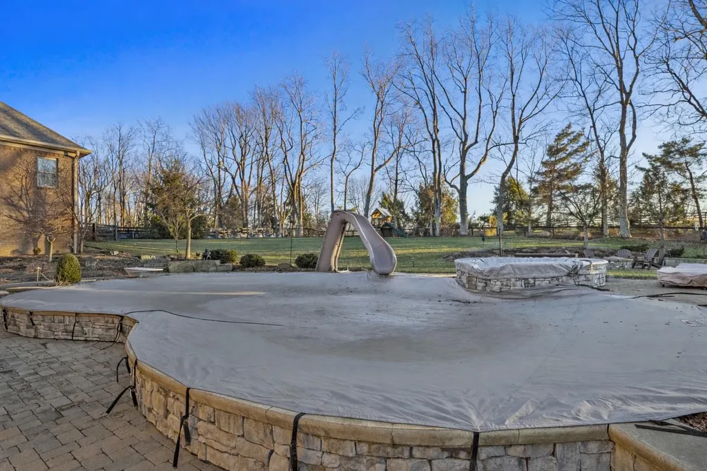 236 E Cambridge Lane Nicholasville KY 40356