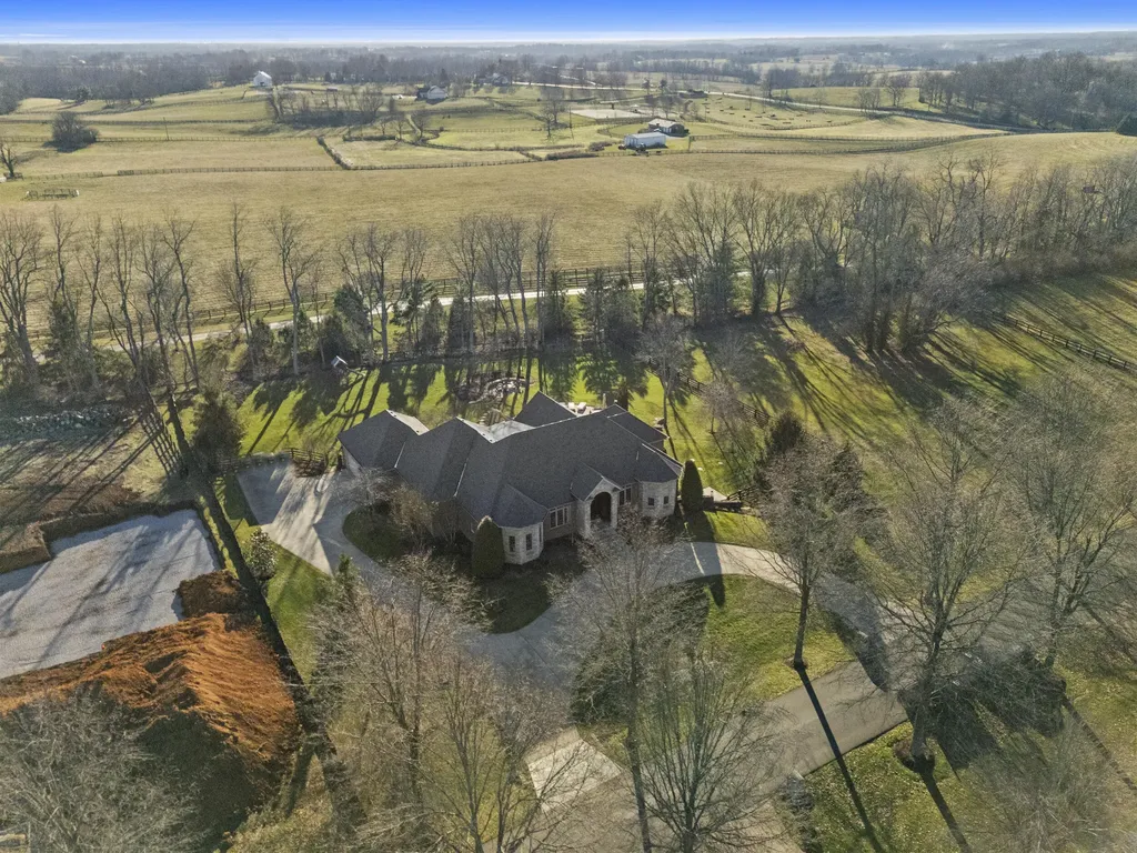236 E Cambridge Lane Nicholasville KY 40356