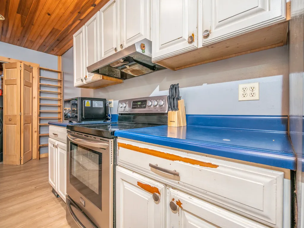 1528 Ky-377 Vanceburg KY 41179