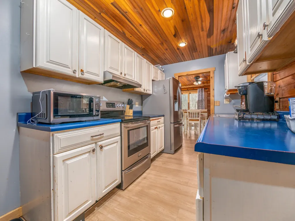 1528 Ky-377 Vanceburg KY 41179