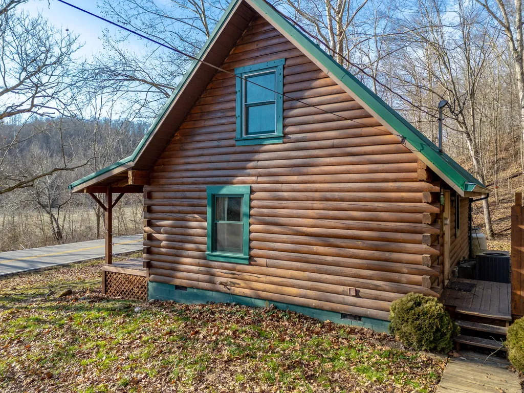 1528 Ky-377 Vanceburg KY 41179