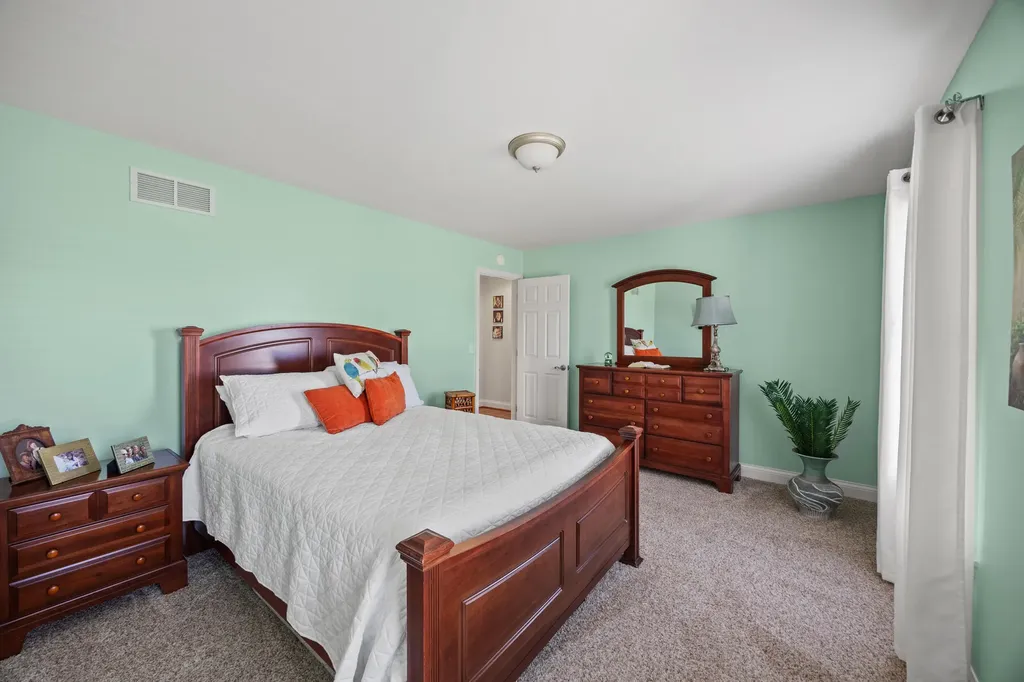 891 W Count Fleet Circle Danville KY 40422