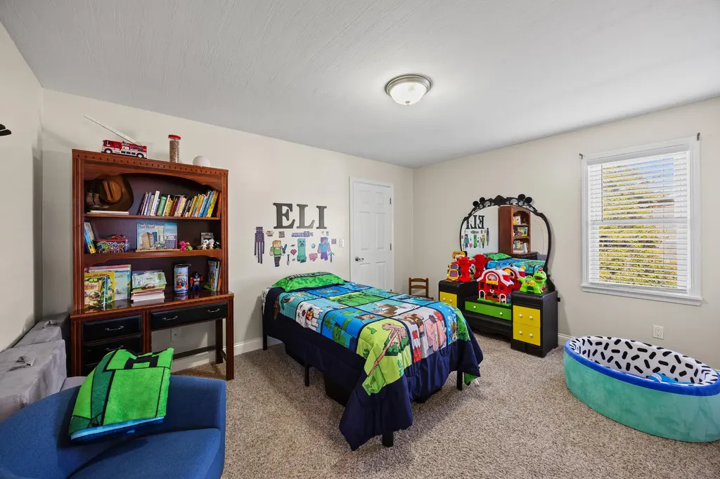 891 W Count Fleet Circle Danville KY 40422