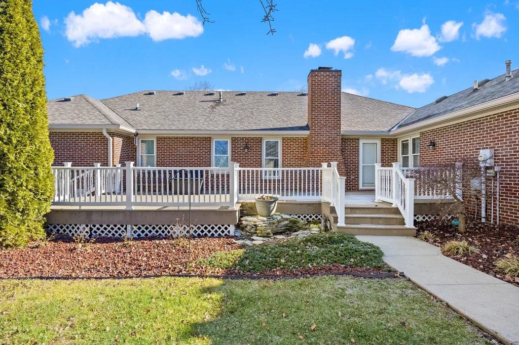 891 W Count Fleet Circle Danville KY 40422