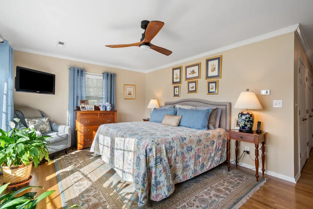 697 Cindy Blair Way Lexington KY 40503