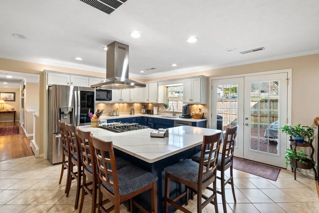 697 Cindy Blair Way Lexington KY 40503