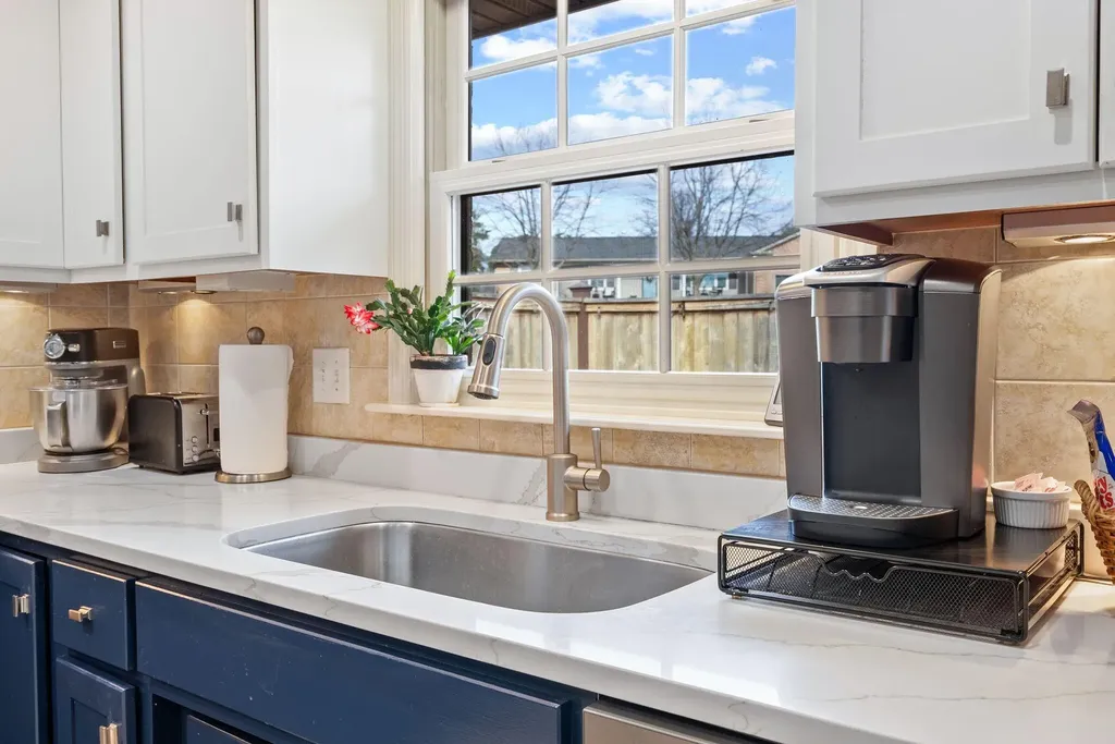 697 Cindy Blair Way Lexington KY 40503