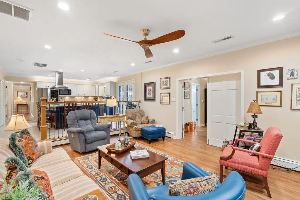 697 Cindy Blair Way Lexington KY 40503