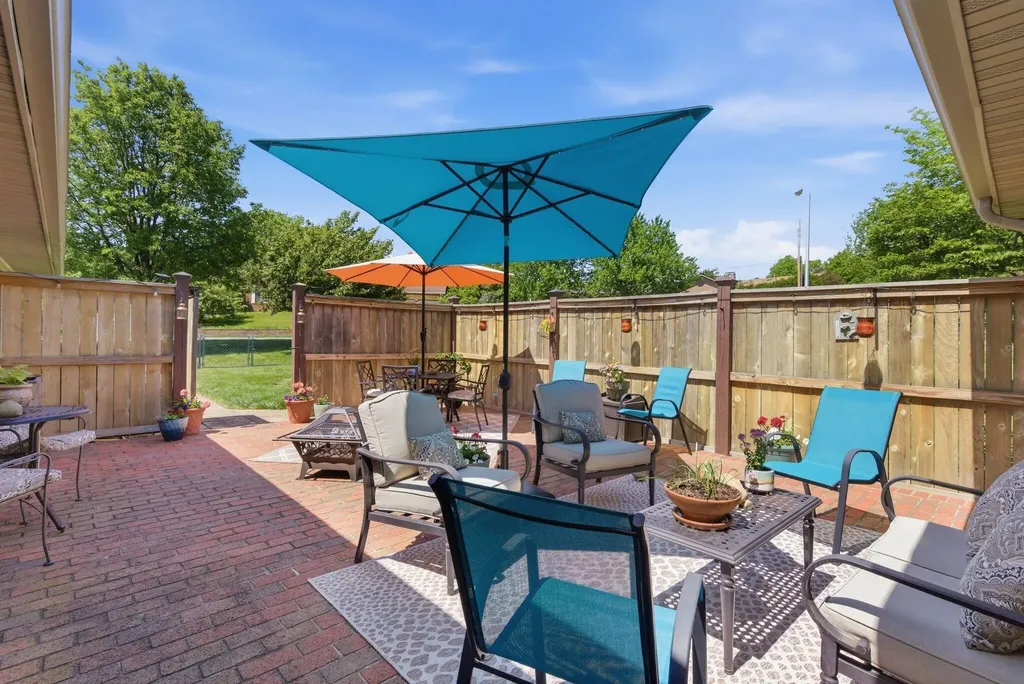 697 Cindy Blair Way Lexington KY 40503