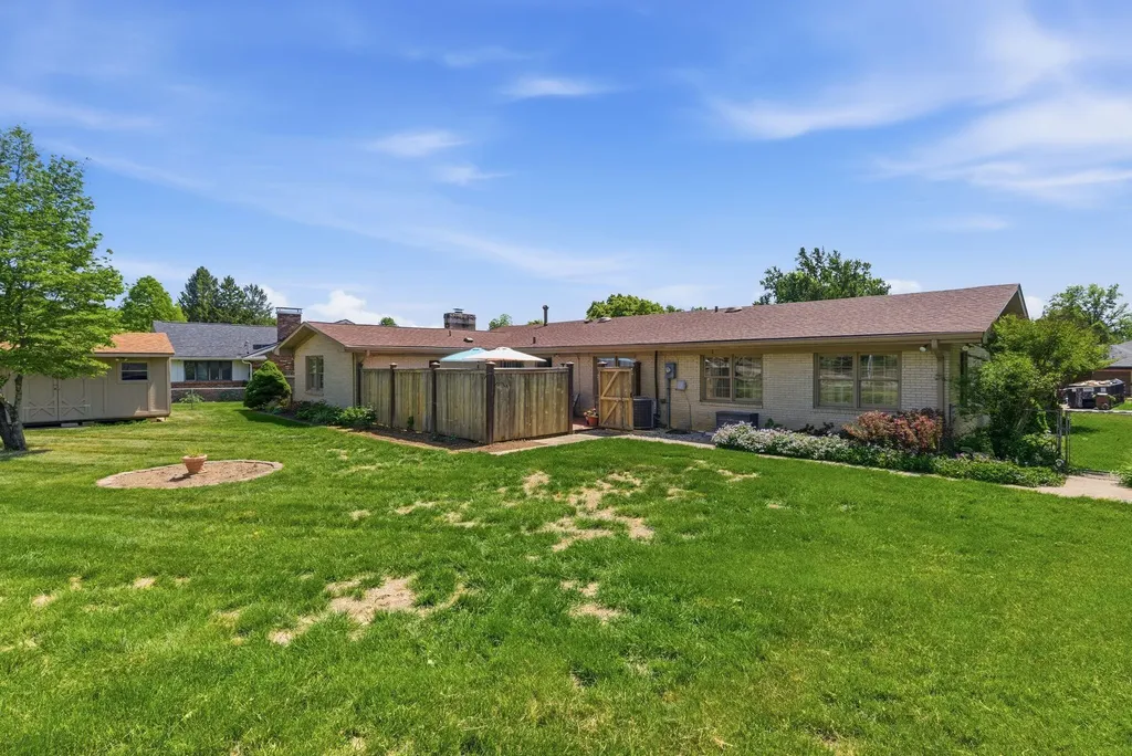 697 Cindy Blair Way Lexington KY 40503