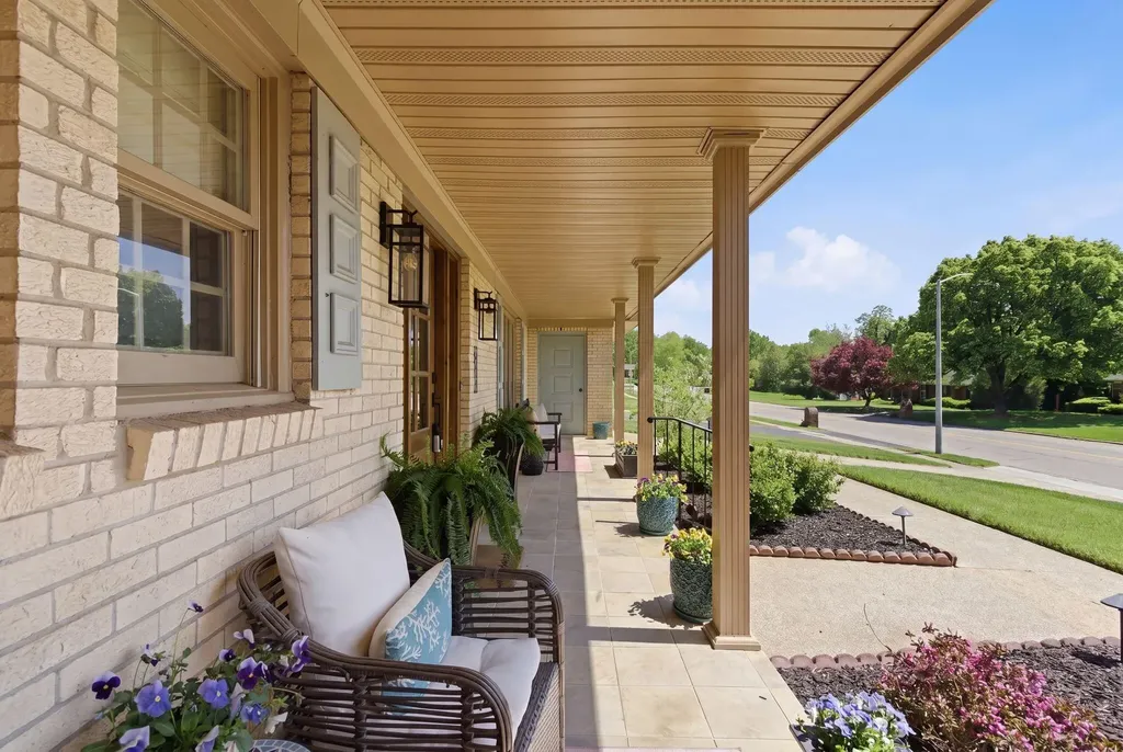697 Cindy Blair Way Lexington KY 40503