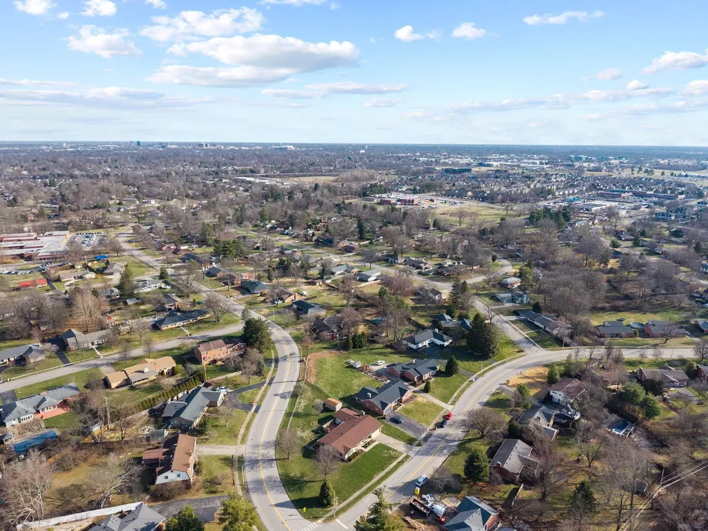 697 Cindy Blair Way Lexington KY 40503