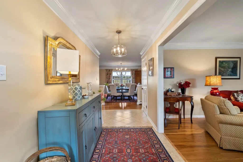 697 Cindy Blair Way Lexington KY 40503