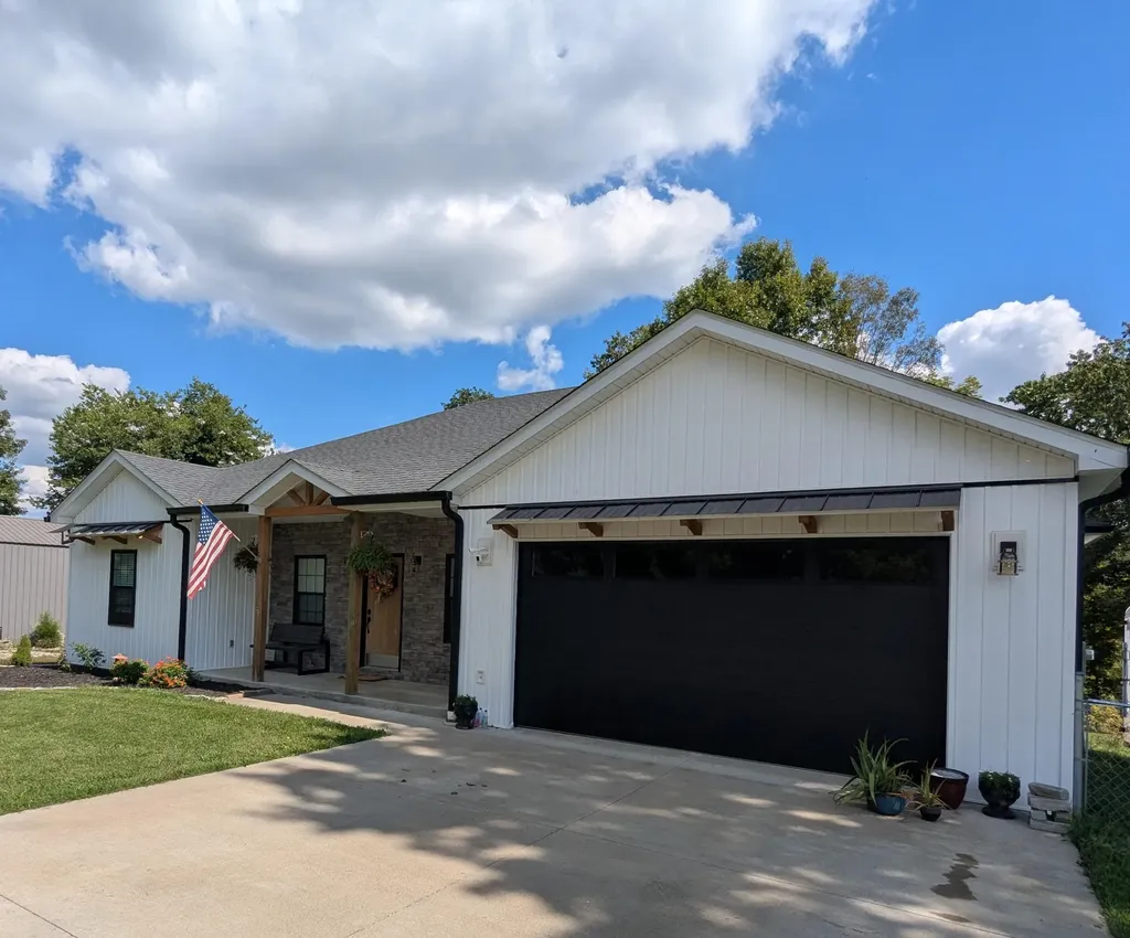 3013 Centerview Rough River Lane Hudson KY 40145