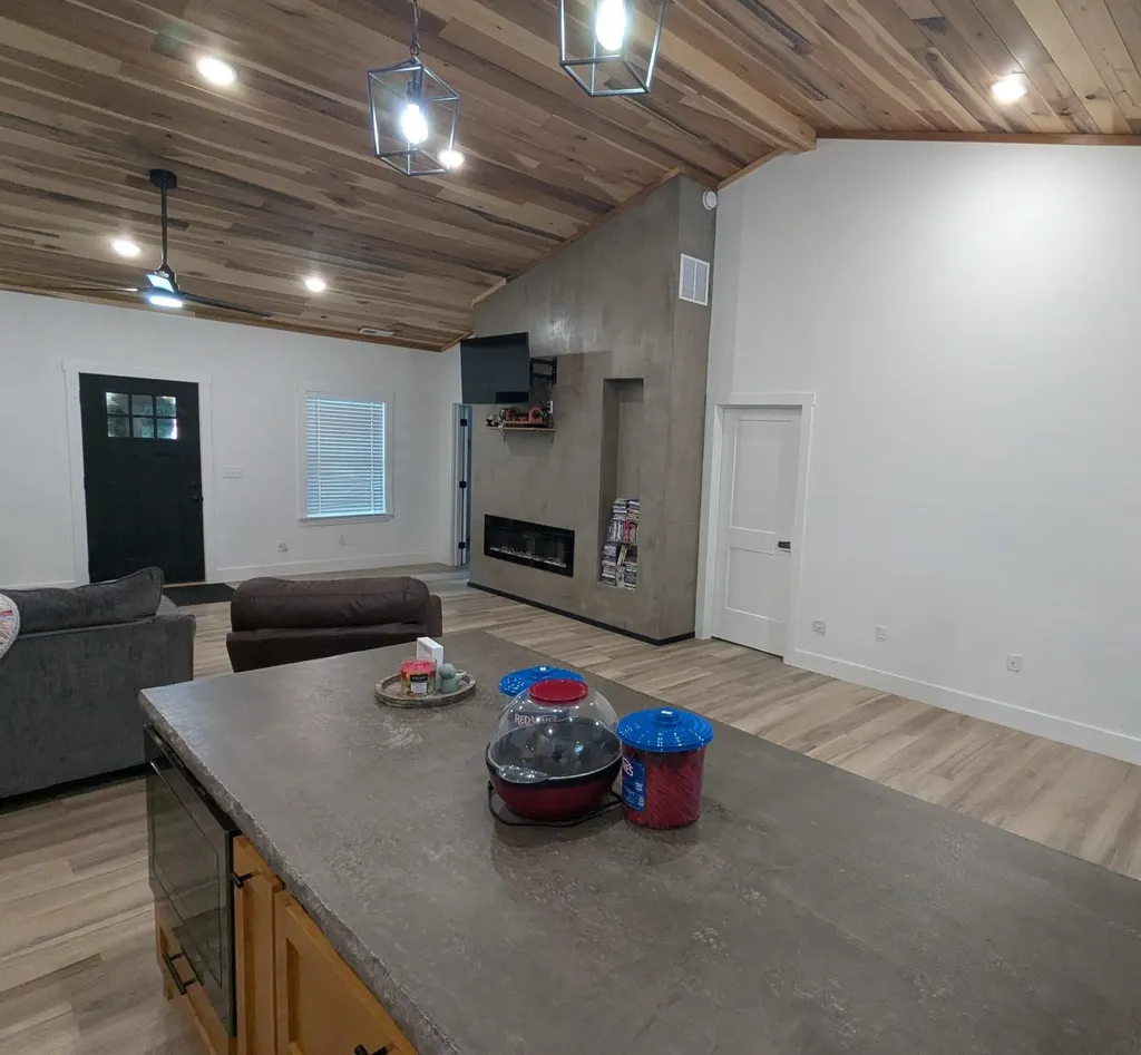 3013 Centerview Rough River Lane Hudson KY 40145