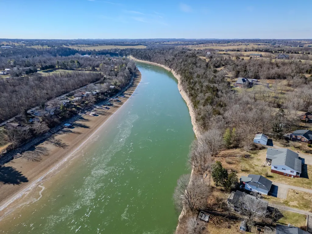 4705 Chenault Bridge Road Danville KY 40422