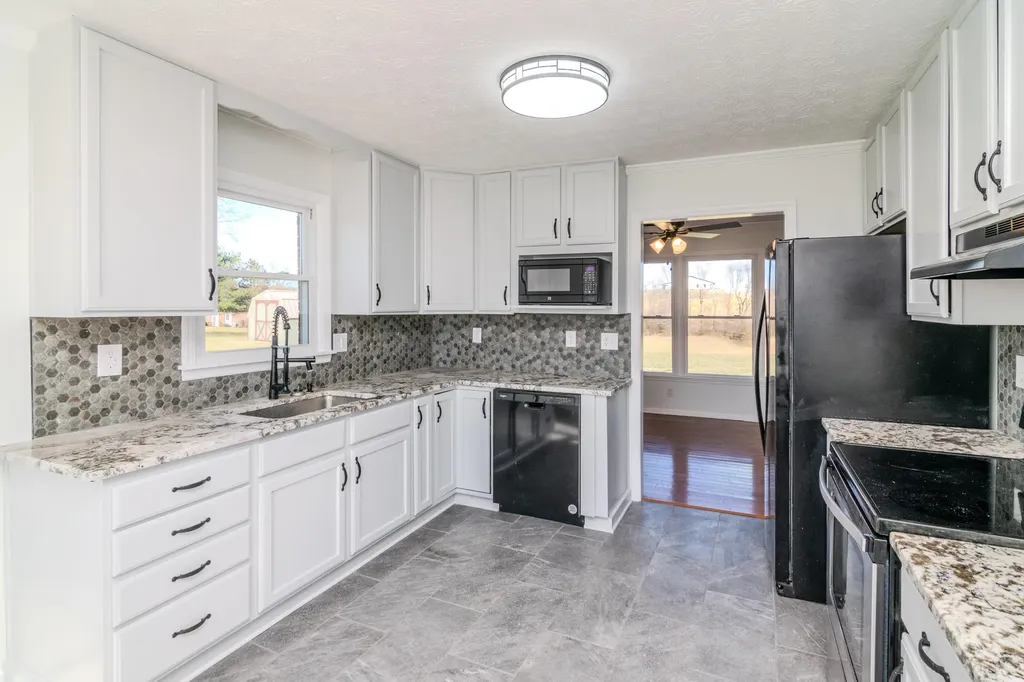 4705 Chenault Bridge Road Danville KY 40422