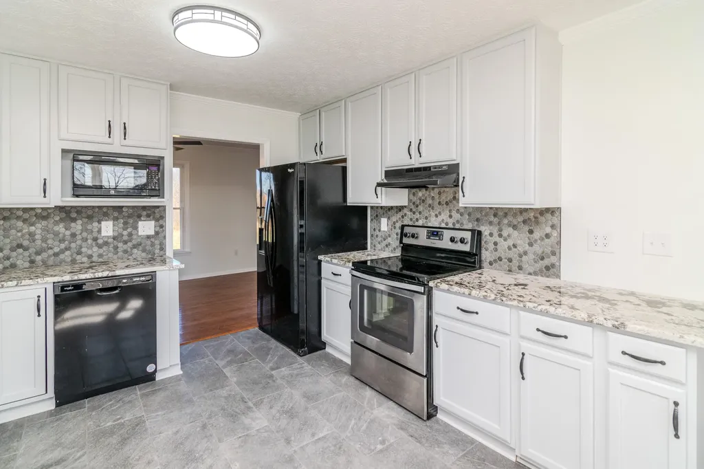 4705 Chenault Bridge Road Danville KY 40422