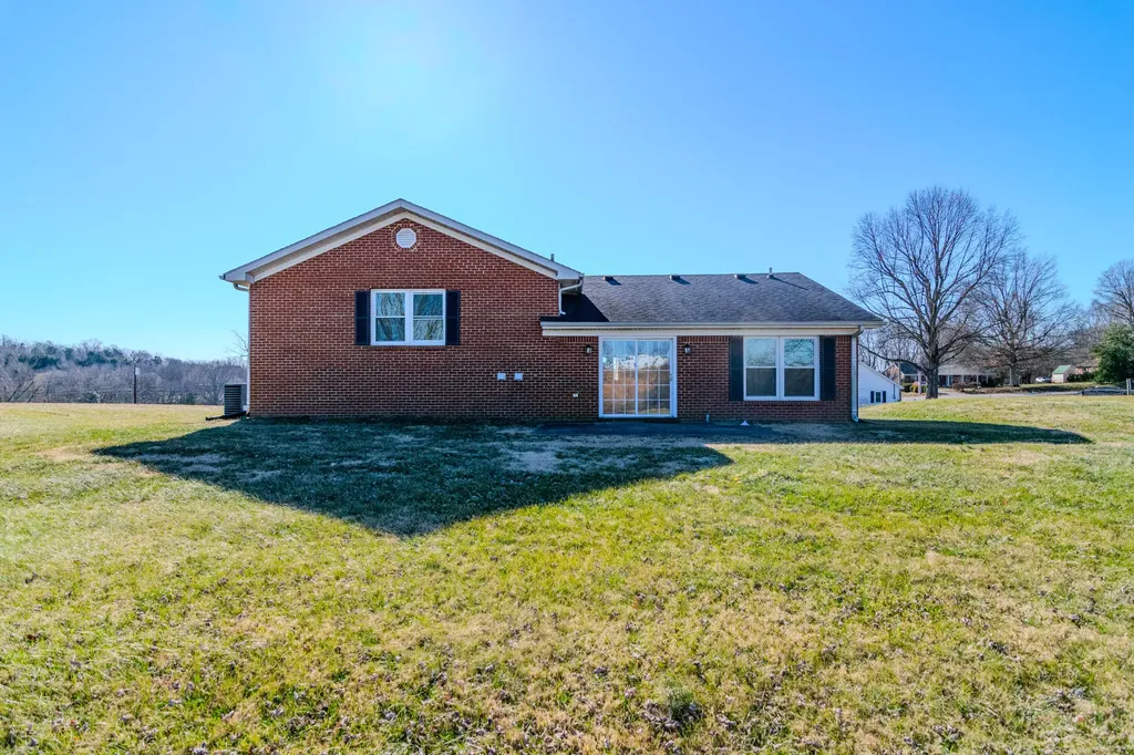 4705 Chenault Bridge Road Danville KY 40422