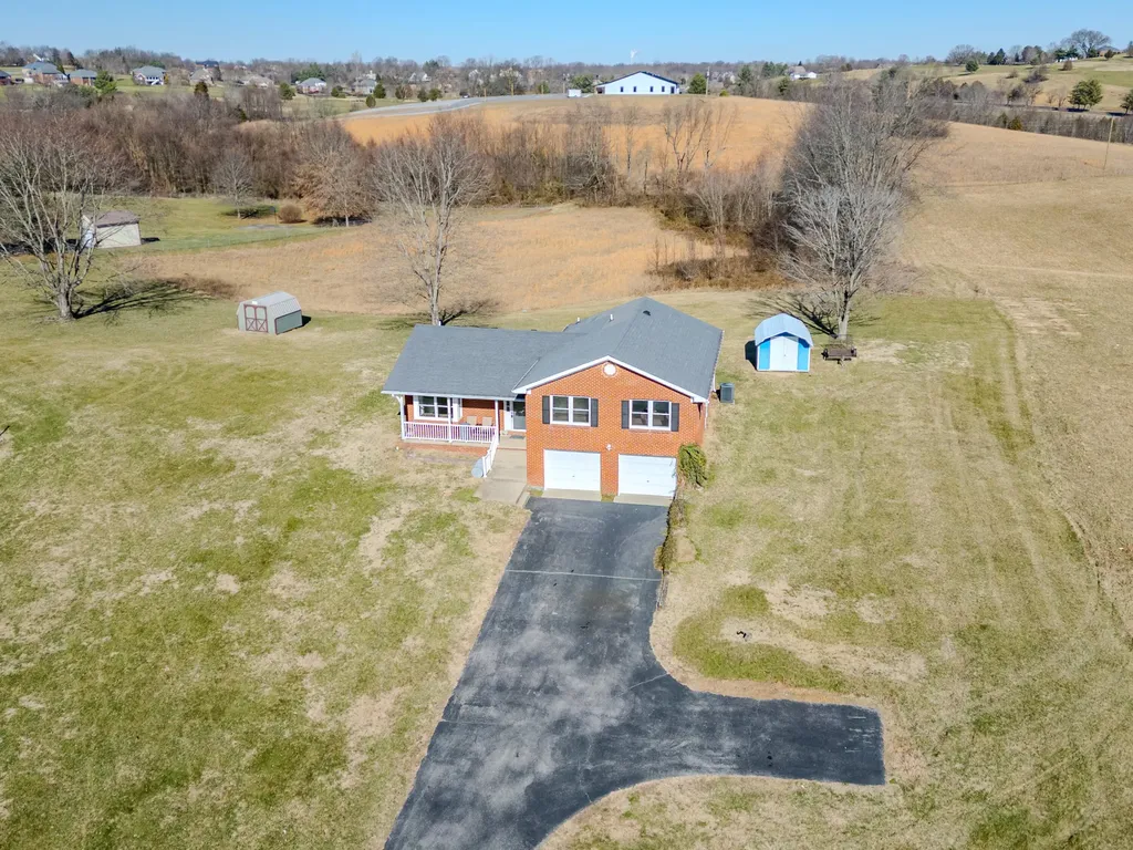 4705 Chenault Bridge Road Danville KY 40422