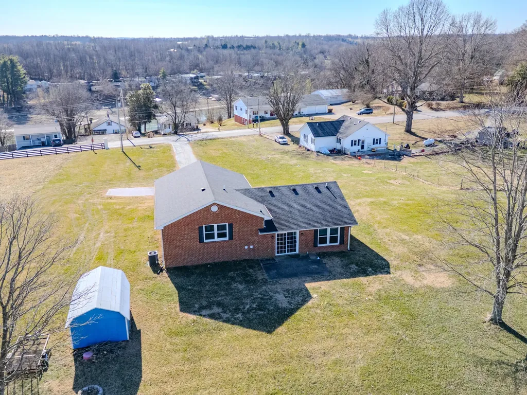 4705 Chenault Bridge Road Danville KY 40422