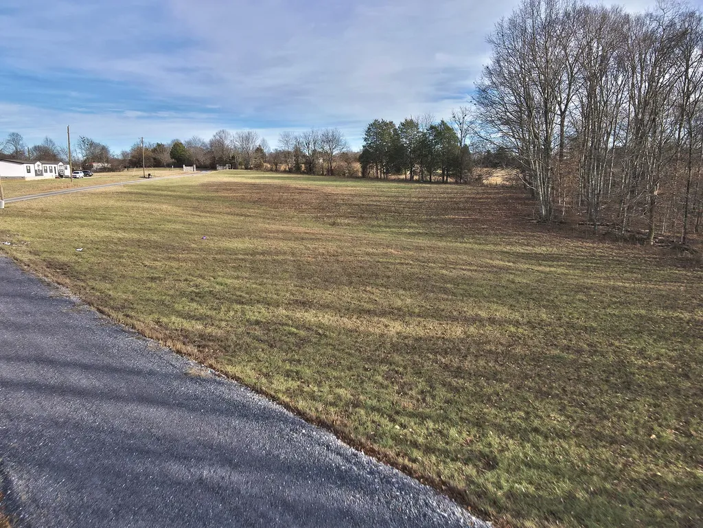 1 Dockery Road Russell Springs KY 42642