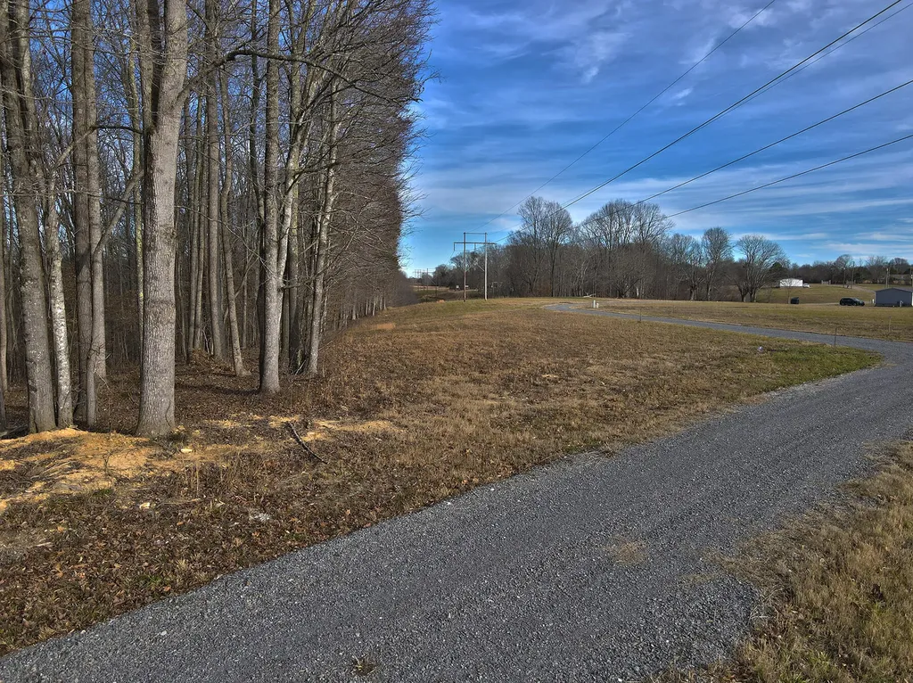 100 Dockery Road Russell Springs KY 42642