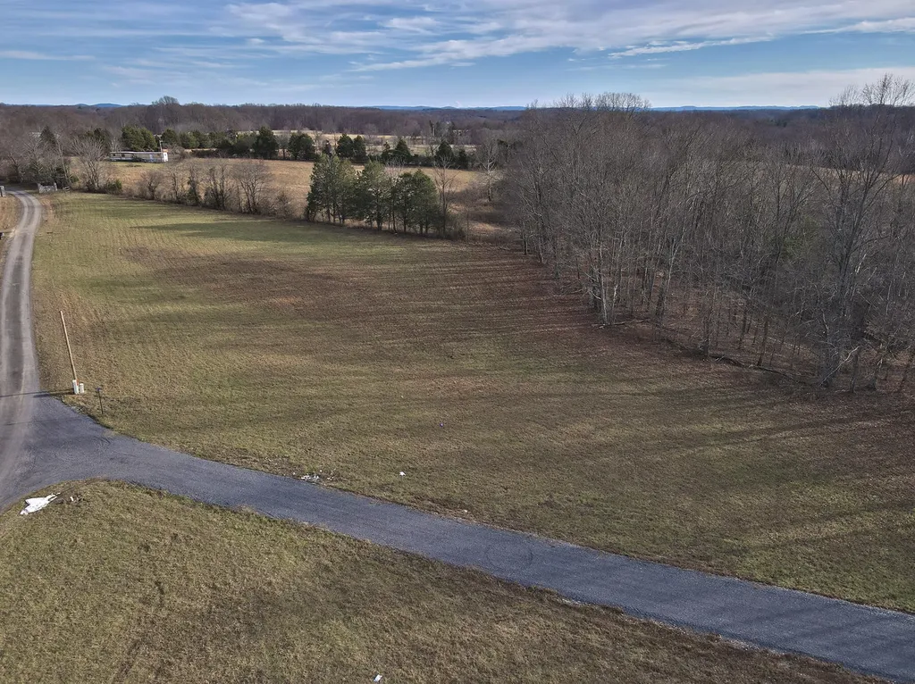100 Dockery Road Russell Springs KY 42642