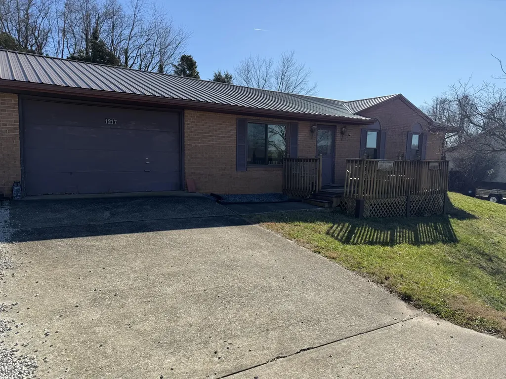 1217 Oak Hill Road Somerset KY 42503