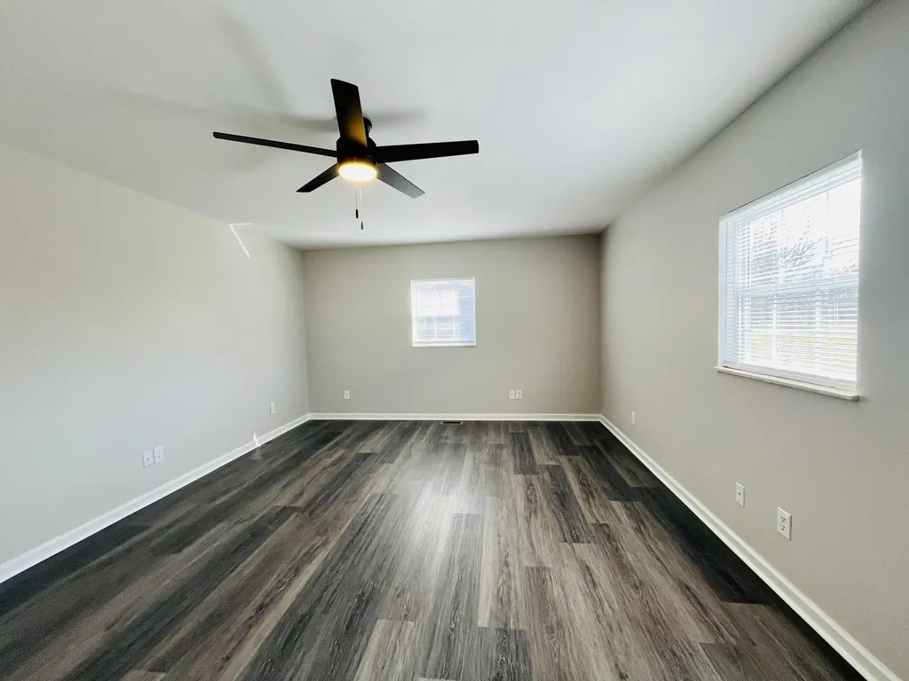 1605 Barrett Road London KY 40741