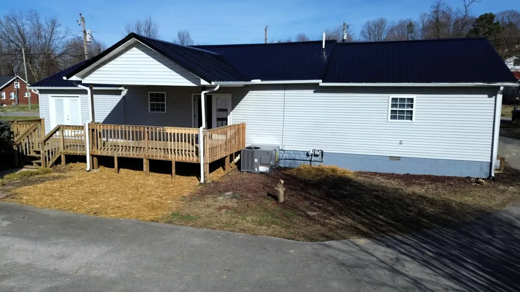 1605 Barrett Road London KY 40741
