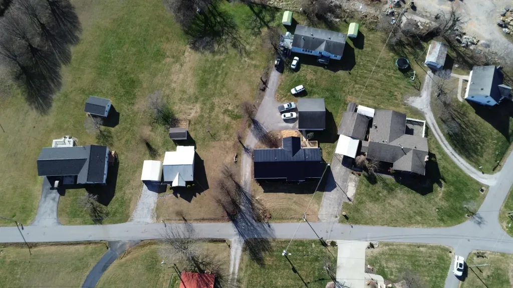 1605 Barrett Road London KY 40741